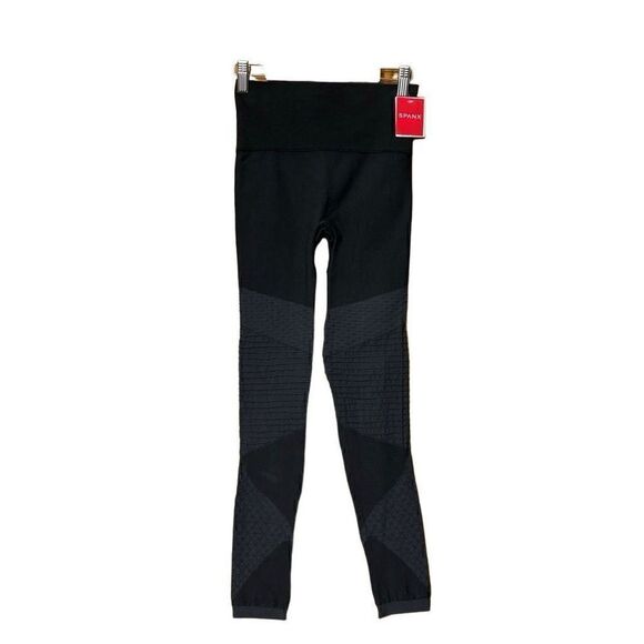 SPANX very black Look At Me Now seamless moto leggings XS new - Picture 3 of 12